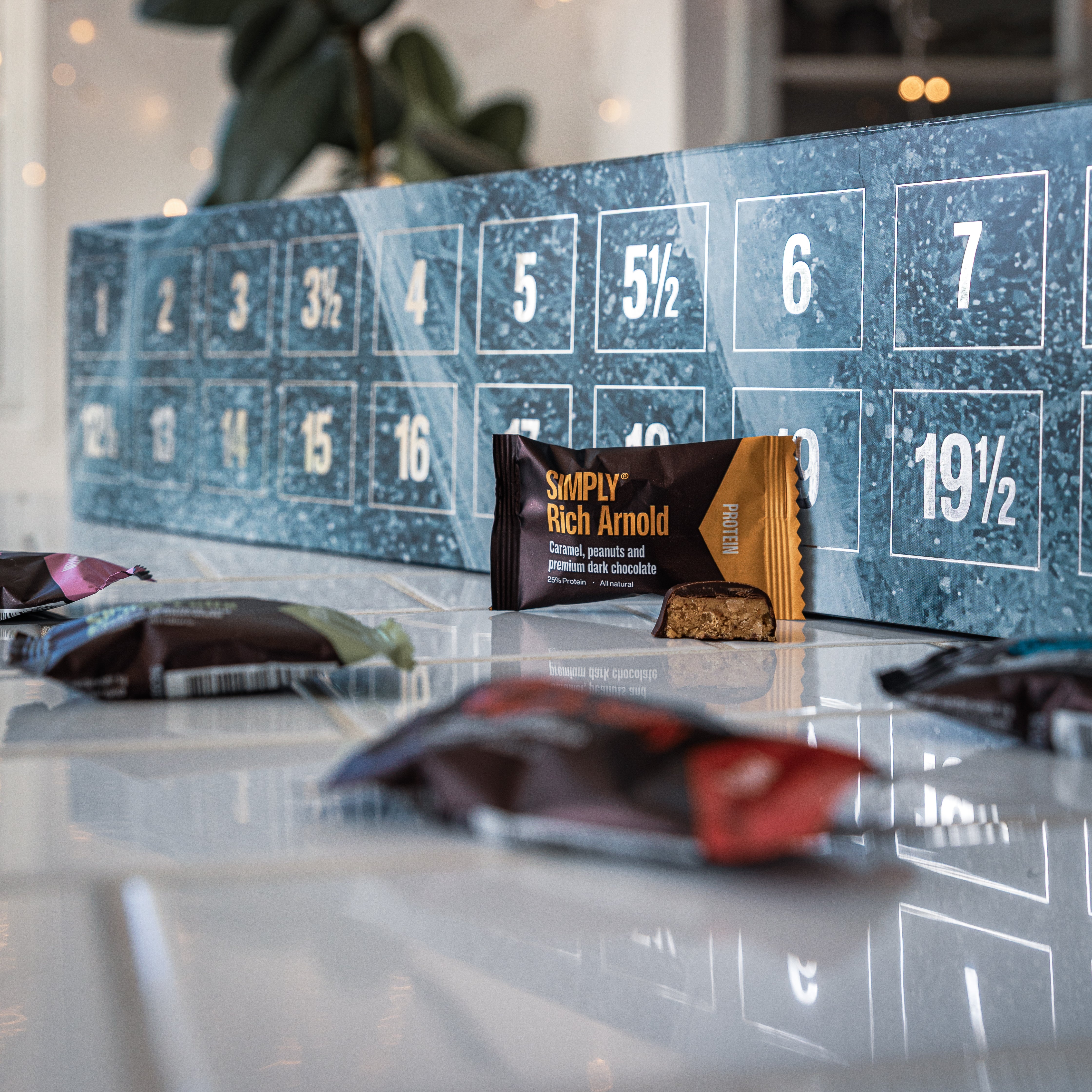 Simply® Unwrap Your Energy | Dubai-Schokoladenriegel + Favorites Cube