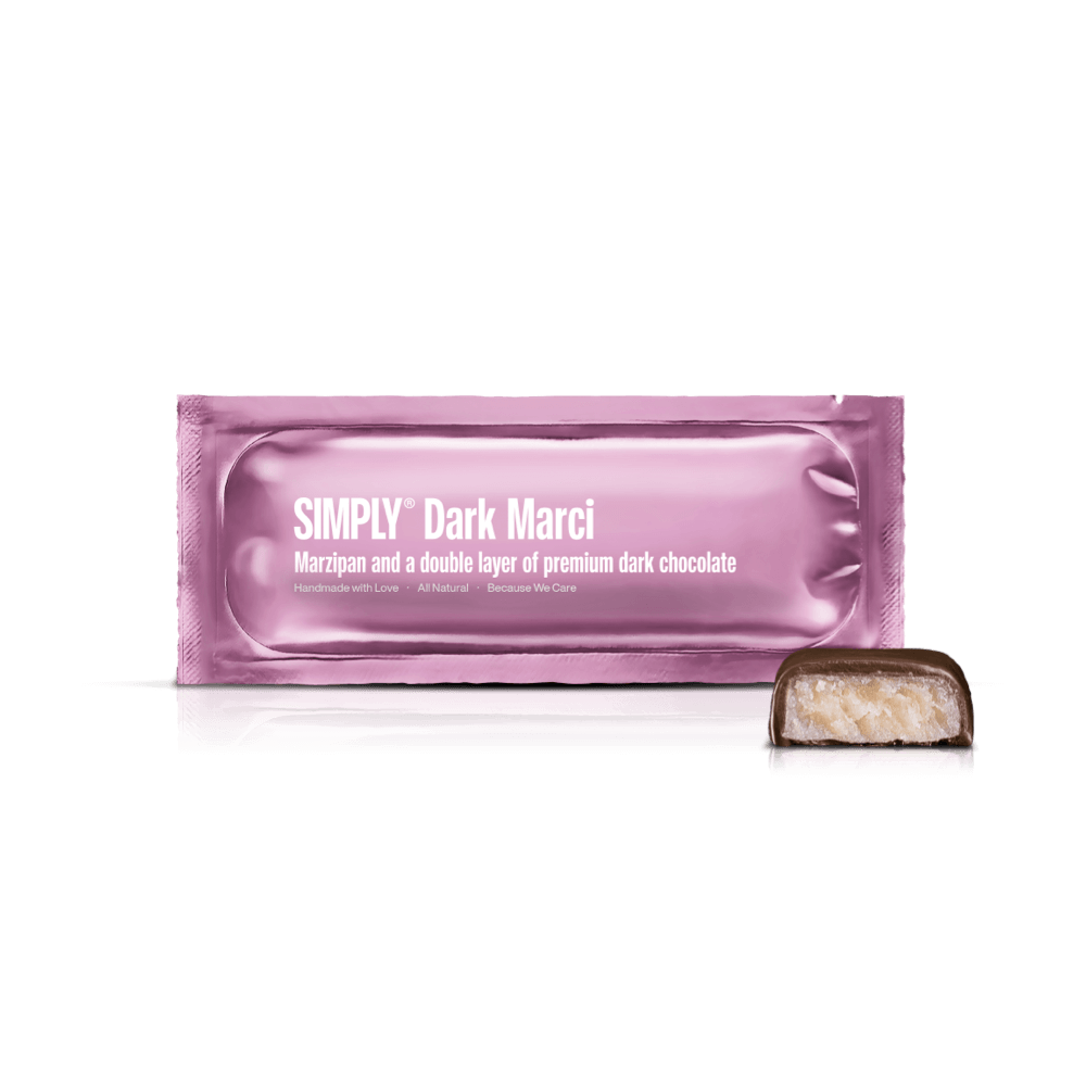 Simply® Dark Marci | Marzipan und eine doppelte Schicht Dunkelschokolade